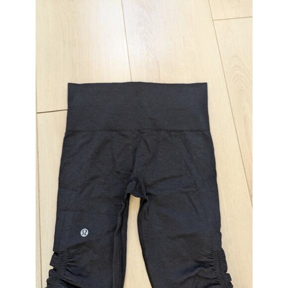 Lululemon Size 2 In The Flow Crop Leggings Heathered Black Activewear Pull On - Picture 6 of 10